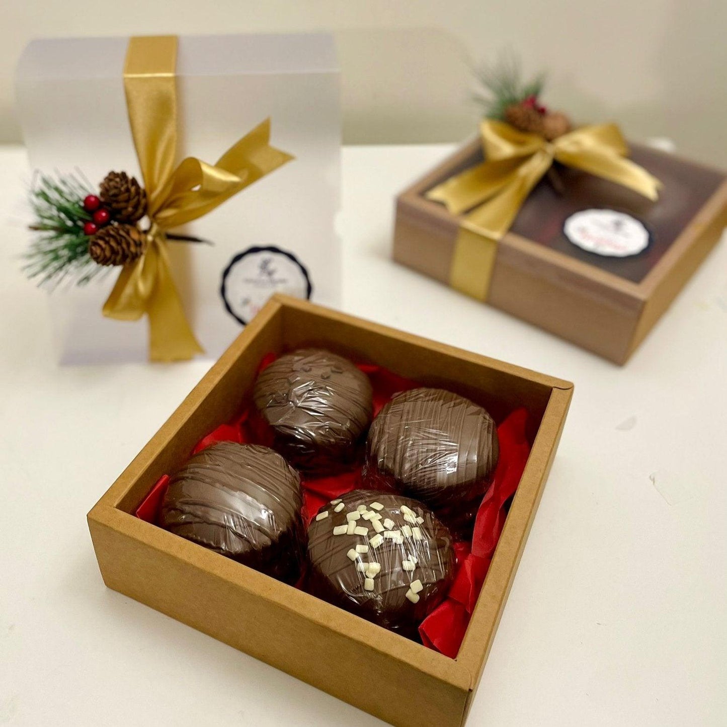 Box decorated with Honey Cake - Pudim Lovers