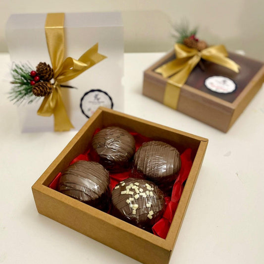 Box decorated with Honey Cake - Pudim Lovers
