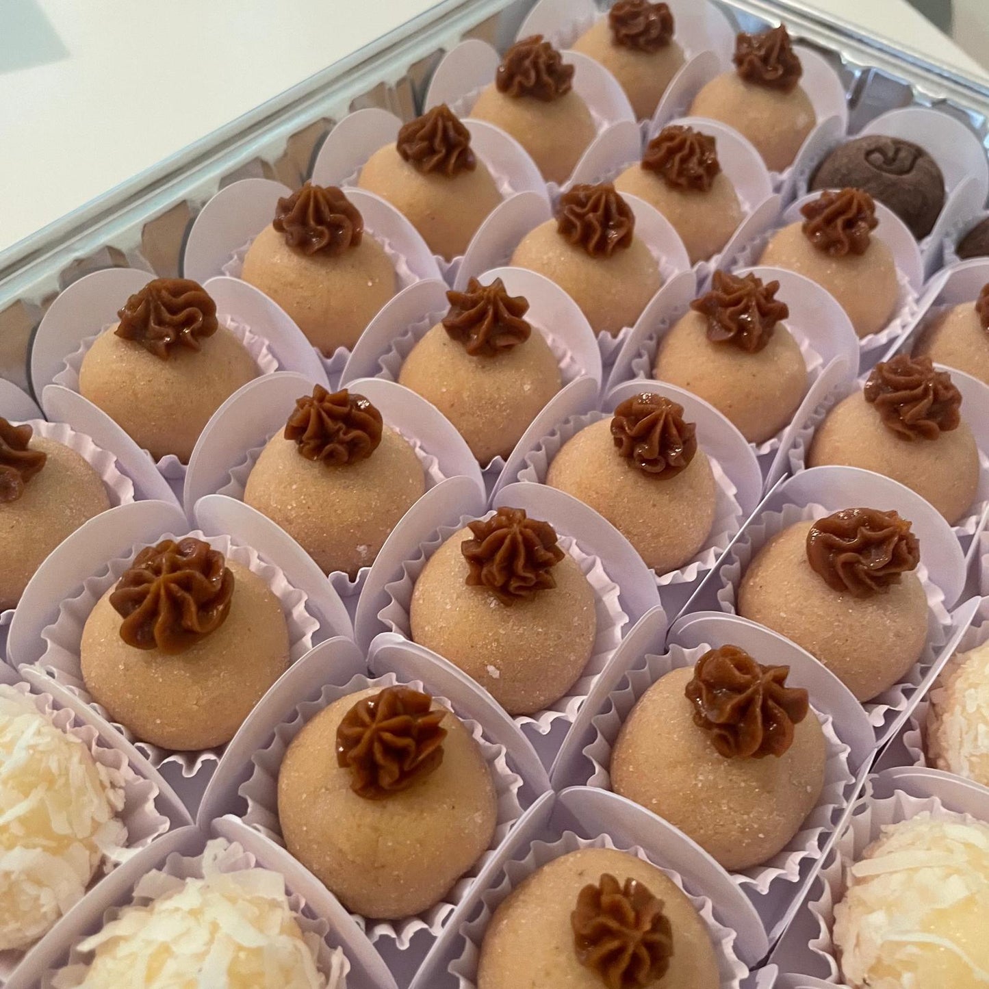 Brigadeiro Gourmet (box with 100un) - Pudim Lovers