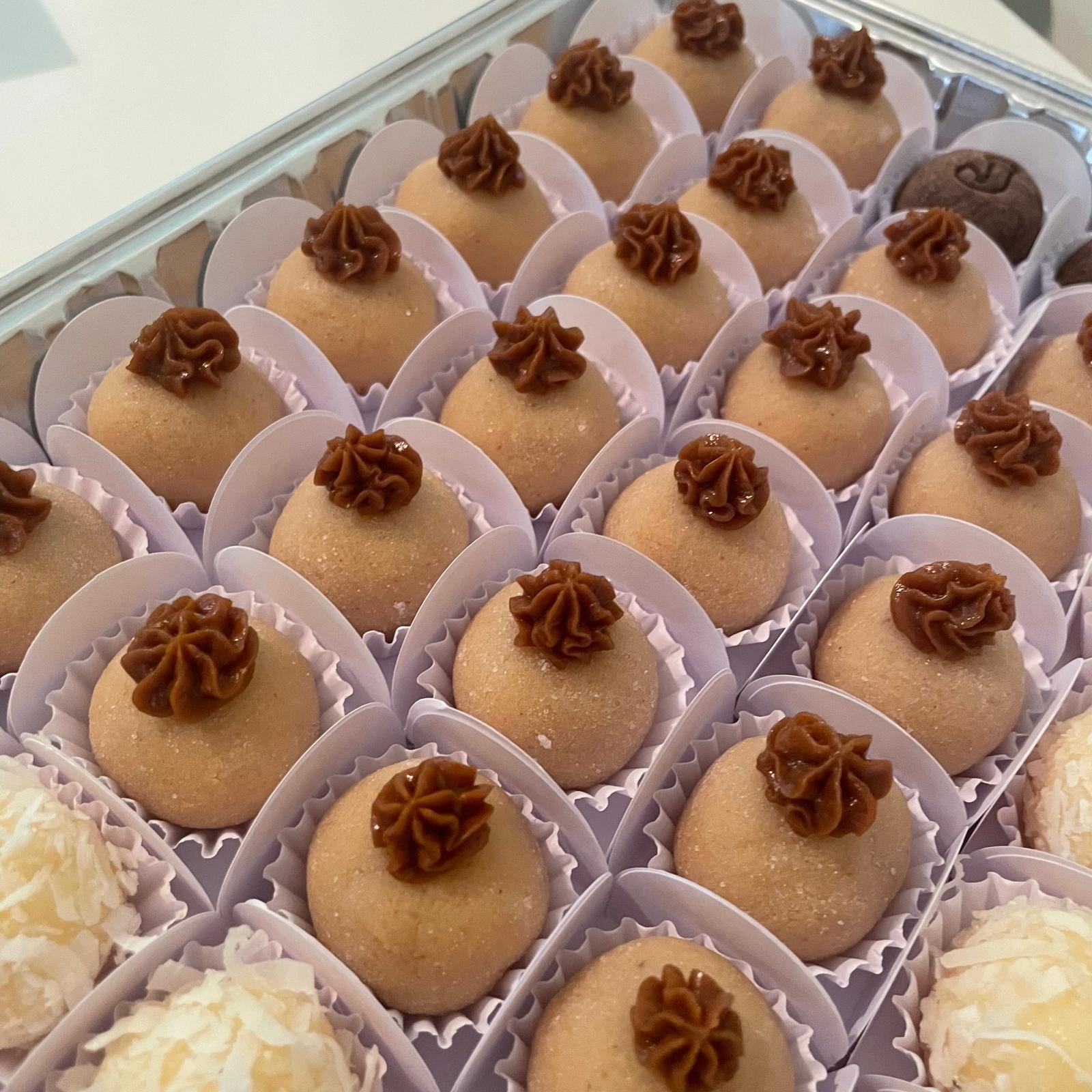 Brigadeiro Gourmet (box with 100un) - Pudim Lovers